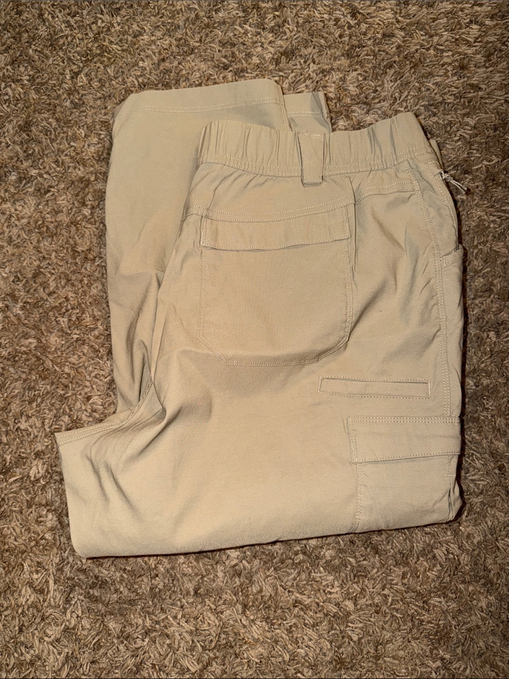 Duluth Trading Co. Women's Cropped Dry on the Fly cargo pants